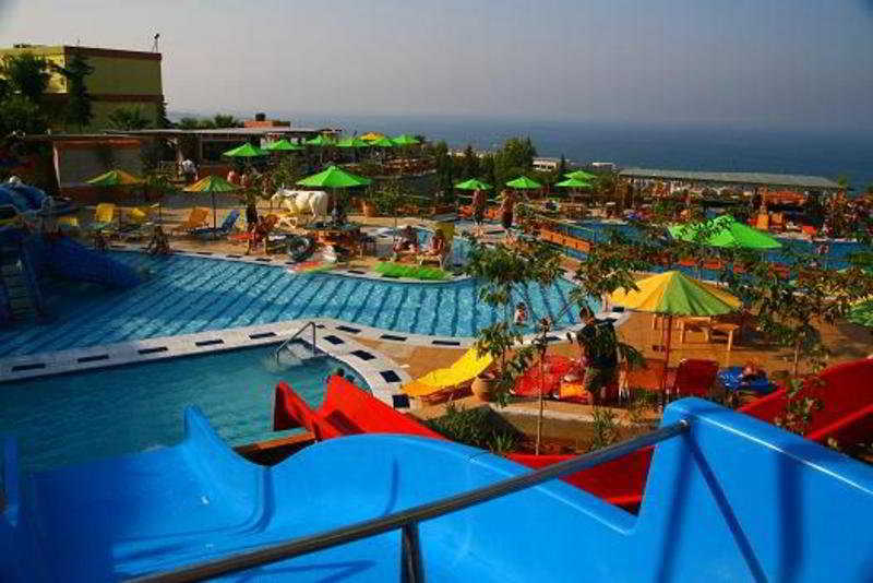 Aqua Sun Village 헐소니소스 외부 사진